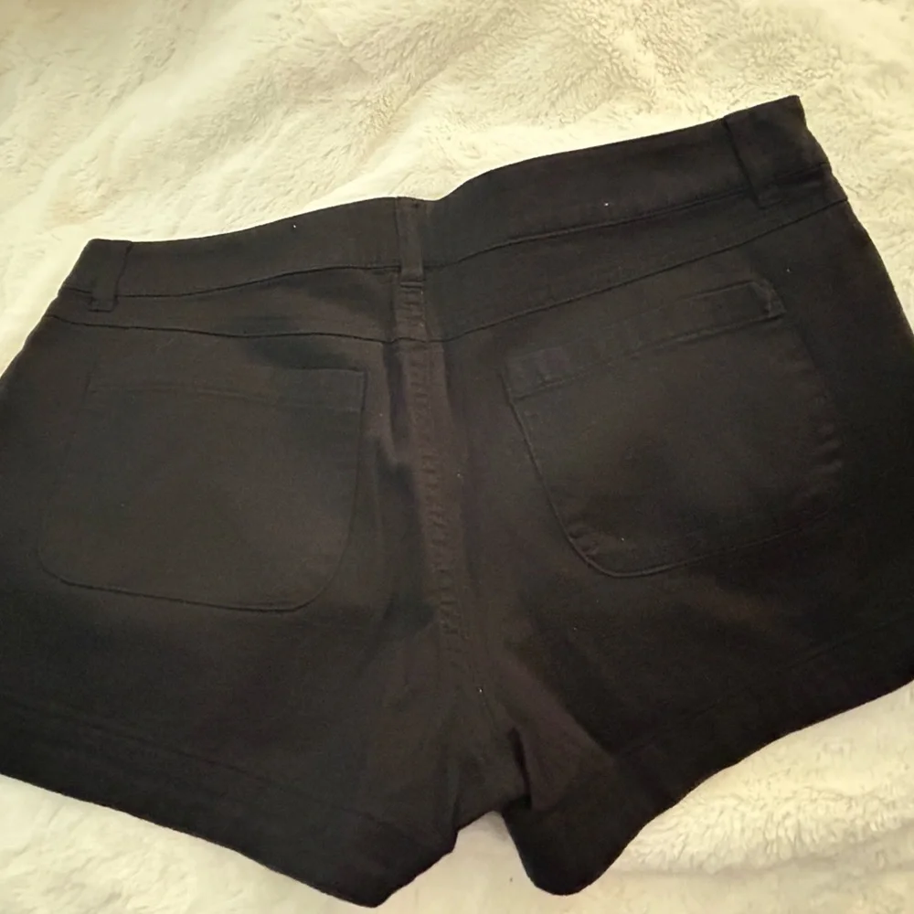 Forever 21 Black High-Rise Bermuda Shorts - Picture 2 of 5